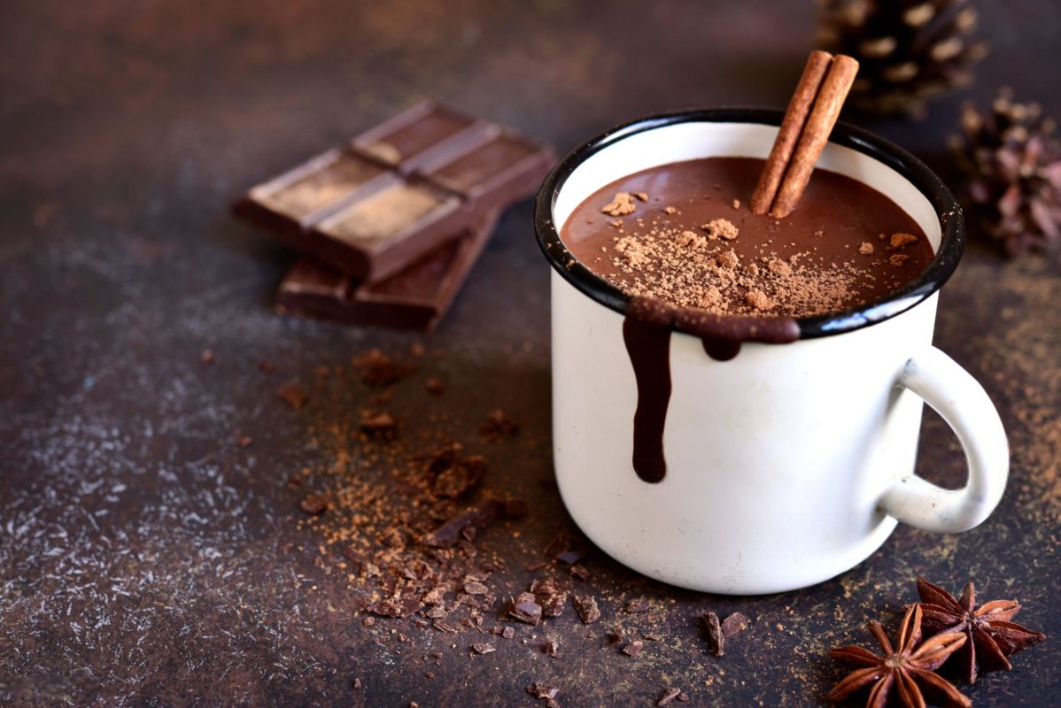 قهوه در مقابل هات‌چاکلت